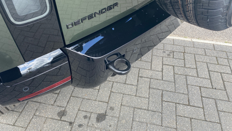 Land Rover Defender 3.0 D250 X-Dynamic SE 110 5dr Auto Diesel Estate